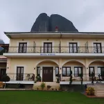 Gogos - Meteora Panorama Retreats, Kastraki Hotel Kalambaka