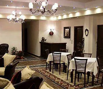 Gogos Hotel 3*