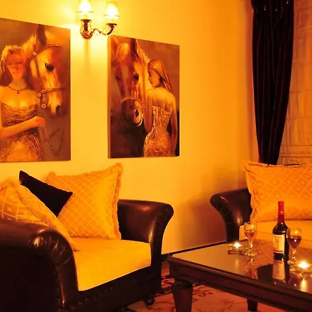 Gogos Hotel 3*