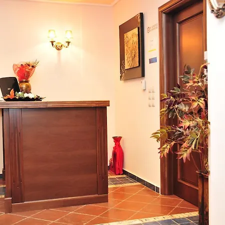 Gogos Hotel